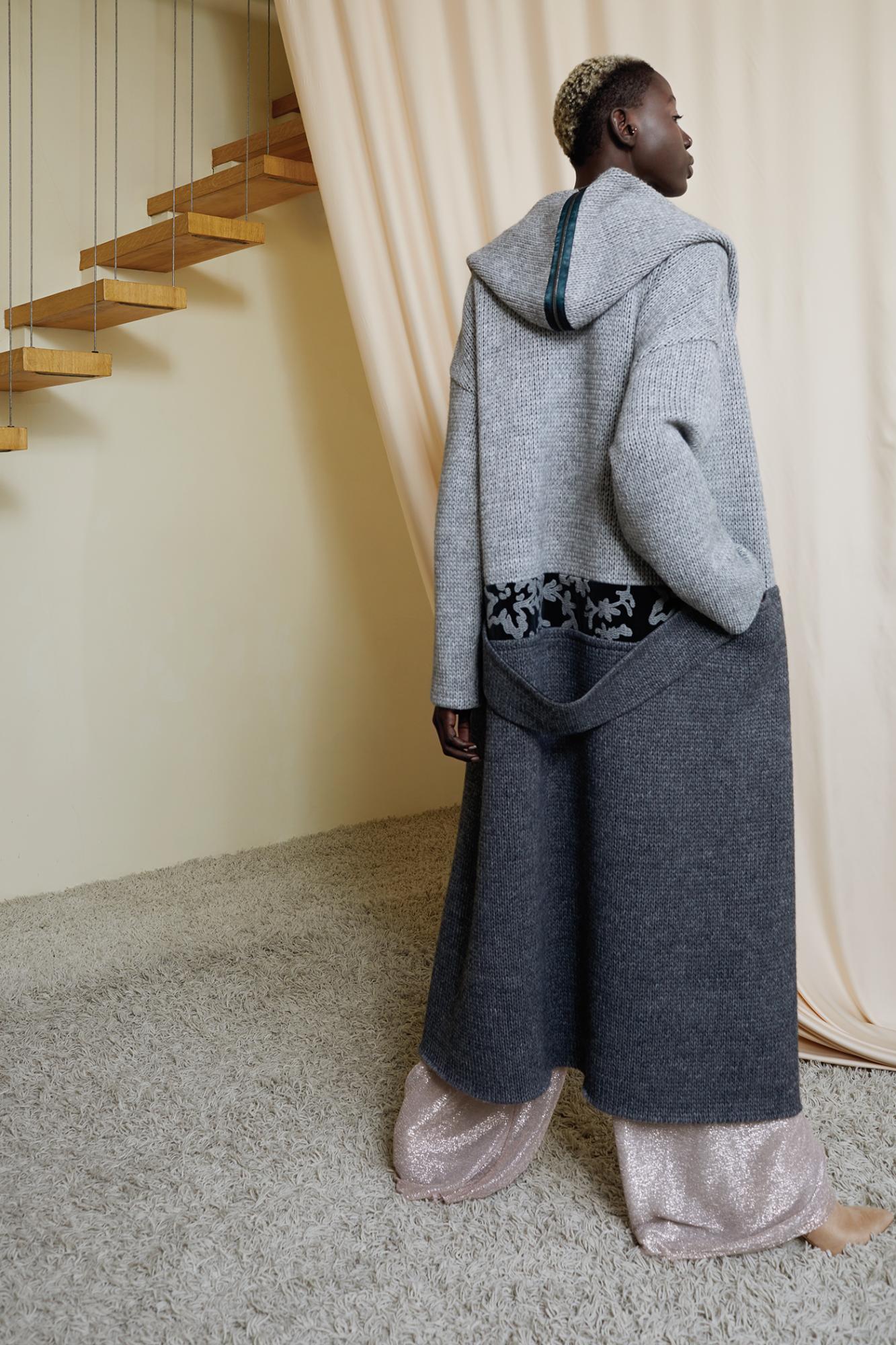 "Как дома, где бы ты не находилась": дуэт VOROZHBYT&ZEMSKOVA представил новый лукбук сезона осень-зима 2018/19